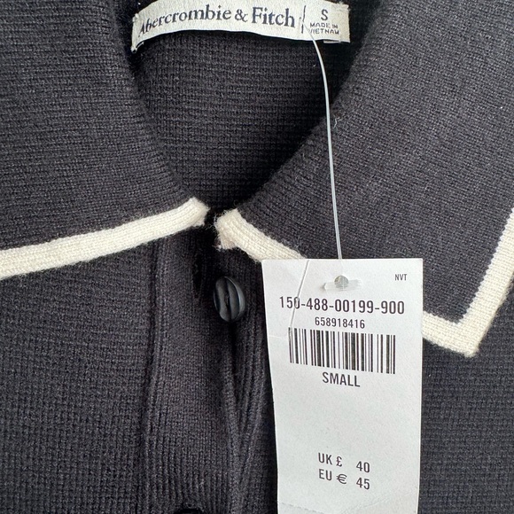 Abercrombie & Fitch Black and White Crop Top - Picture 4 of 4